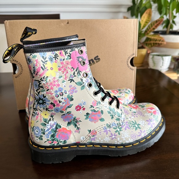 DR. MARTENS 1460 FLORAL MASH UP LEATHER LACE UP BOOTS - Picture 4 of 7